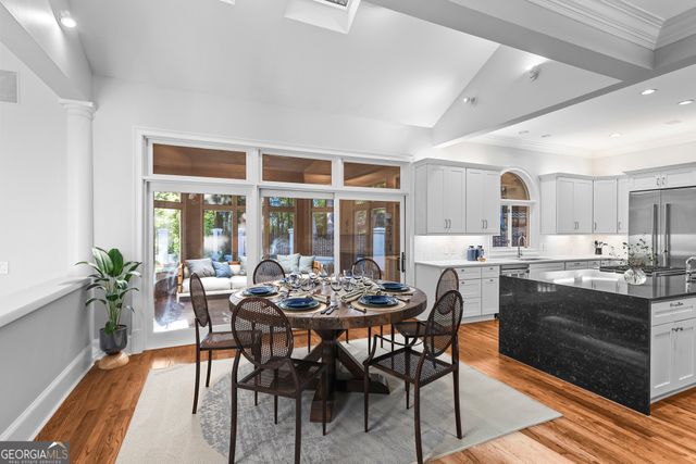 520 Chestnut Rose Lane, Sandy Springs, GA 30327