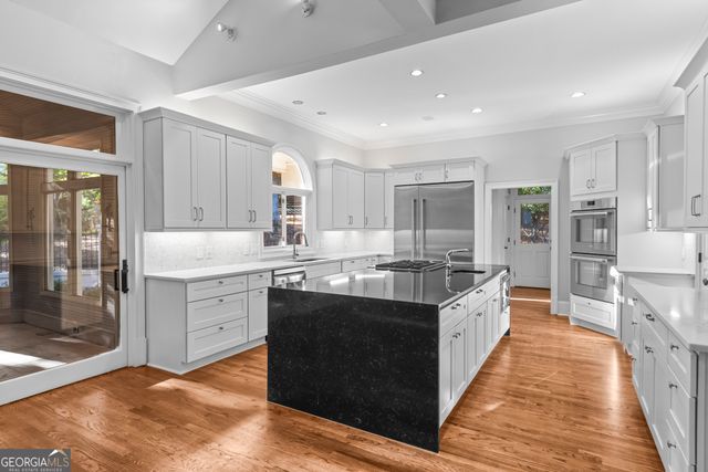 520 Chestnut Rose Lane, Sandy Springs, GA 30327