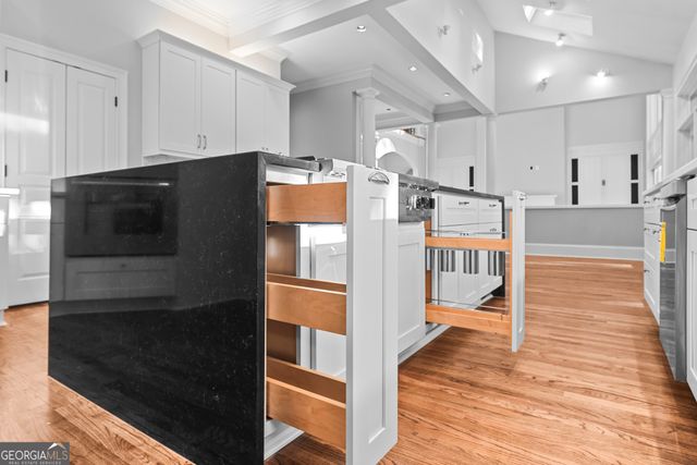 520 Chestnut Rose Lane, Sandy Springs, GA 30327