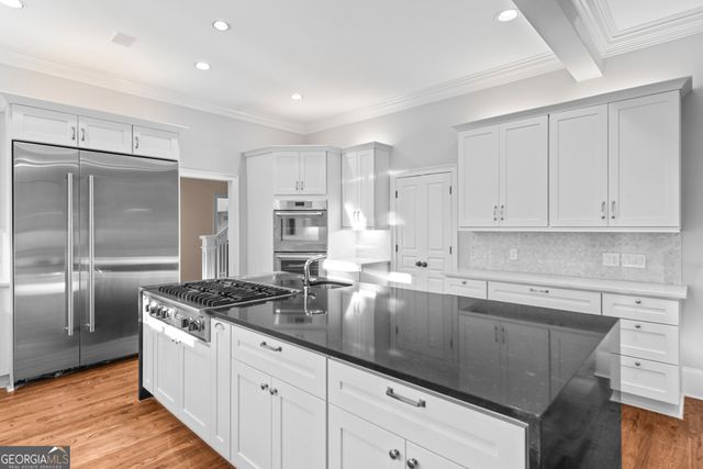 520 Chestnut Rose Lane, Sandy Springs, GA 30327