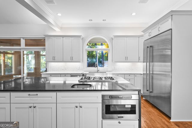 520 Chestnut Rose Lane, Sandy Springs, GA 30327