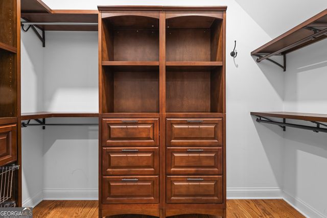 520 Chestnut Rose Lane, Sandy Springs, GA 30327