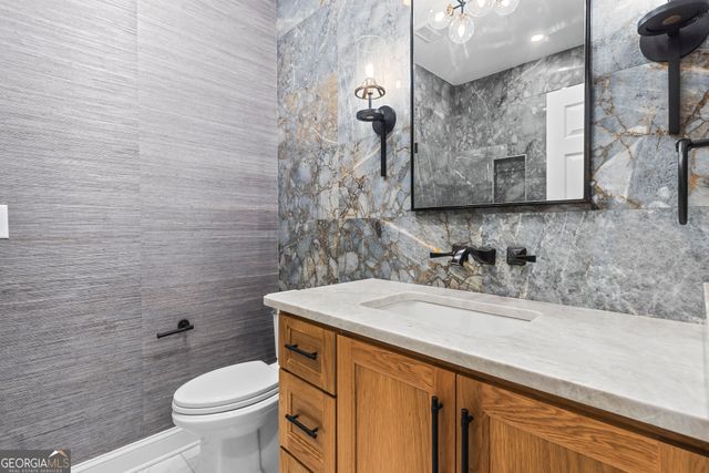 520 Chestnut Rose Lane, Sandy Springs, GA 30327