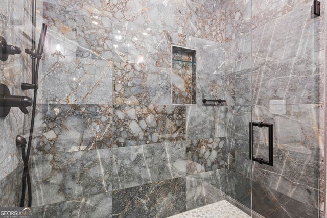 520 Chestnut Rose Lane, Sandy Springs, GA 30327