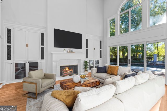 520 Chestnut Rose Lane, Sandy Springs, GA 30327