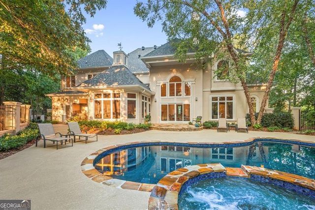 520 Chestnut Rose Lane, Sandy Springs, GA 30327