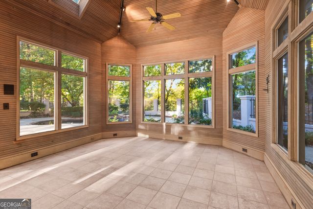 520 Chestnut Rose Lane, Sandy Springs, GA 30327