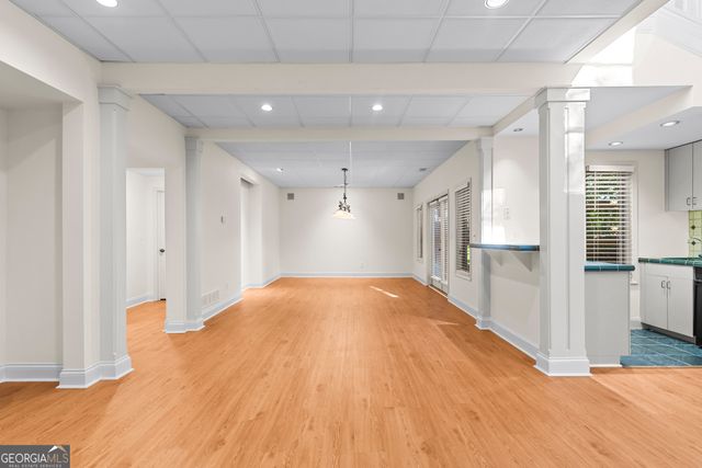 520 Chestnut Rose Lane, Sandy Springs, GA 30327