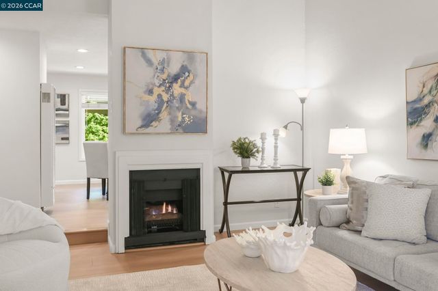 2560 Walnut Blvd 4, Walnut Creek, CA 94596