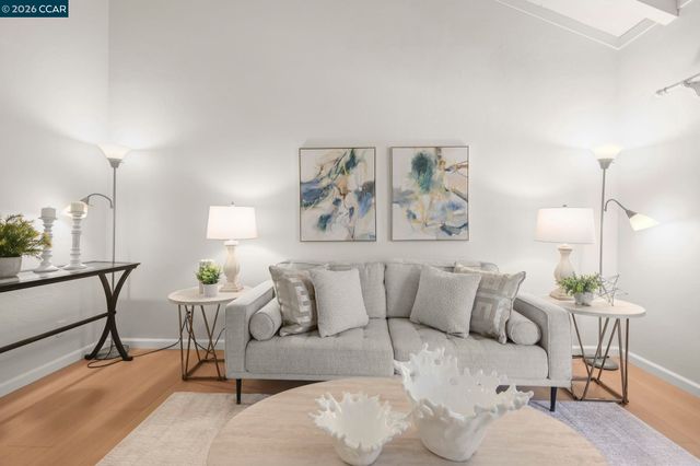 2560 Walnut Blvd 4, Walnut Creek, CA 94596