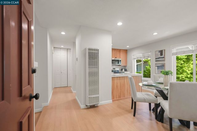 2560 Walnut Blvd 4, Walnut Creek, CA 94596