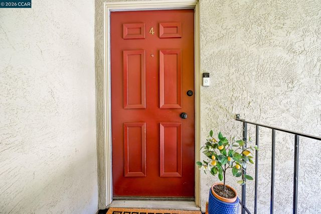 2560 Walnut Blvd 4, Walnut Creek, CA 94596