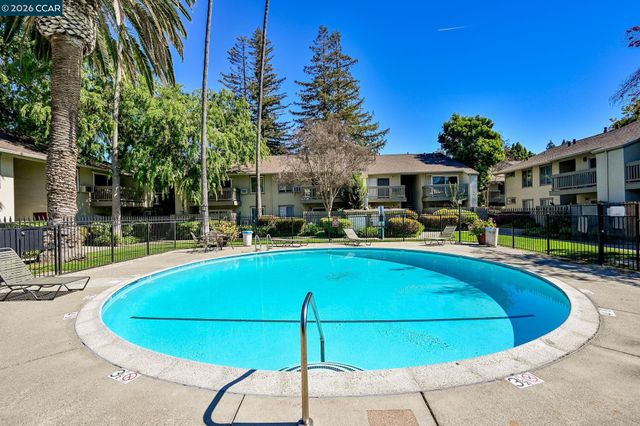 2560 Walnut Blvd 4, Walnut Creek, CA 94596