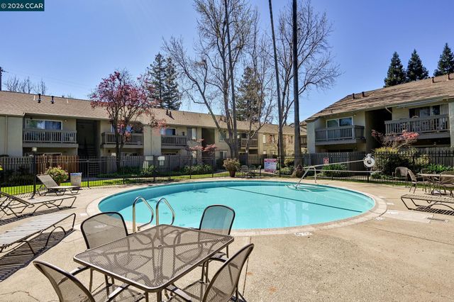 2560 Walnut Blvd 4, Walnut Creek, CA 94596