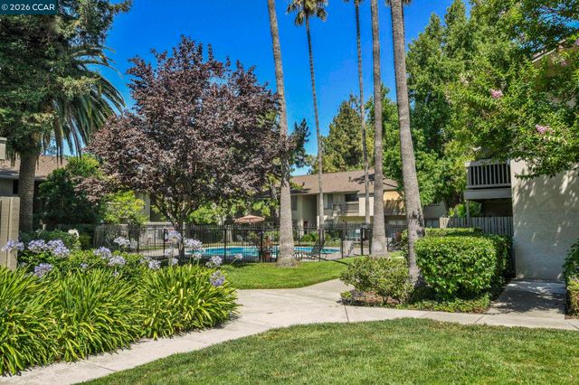 2560 Walnut Blvd 4, Walnut Creek, CA 94596