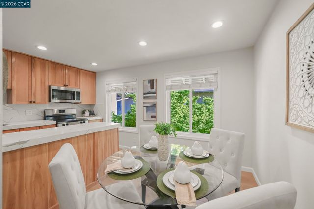 2560 Walnut Blvd 4, Walnut Creek, CA 94596