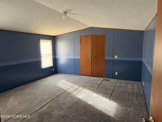 76 W Foxrun Street, Holland, OH 43528