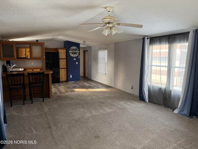 76 W Foxrun Street, Holland, OH 43528