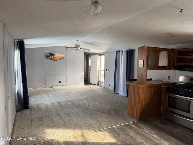 76 W Foxrun Street, Holland, OH 43528