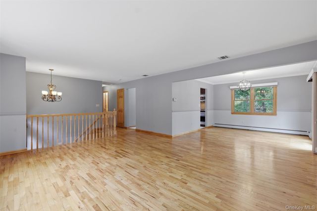 226 Ehrhardt Road, Pearl River, NY 10965