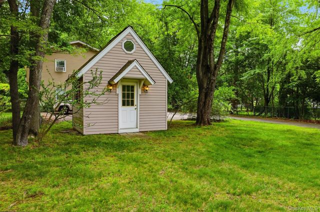 226 Ehrhardt Road, Pearl River, NY 10965