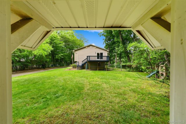 226 Ehrhardt Road, Pearl River, NY 10965