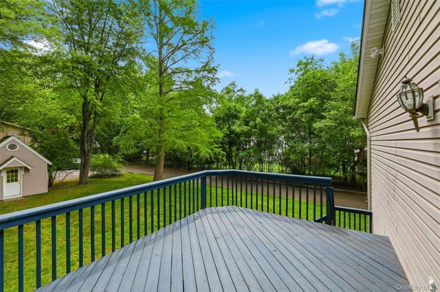 226 Ehrhardt Road, Pearl River, NY 10965