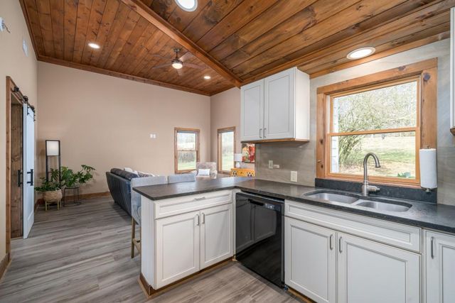 5198 Hwy 52E, Ellijay, GA 30536