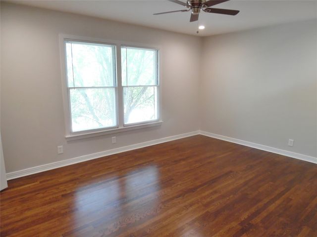 2309 Pembroke Drive B, Fort Worth, TX 76110