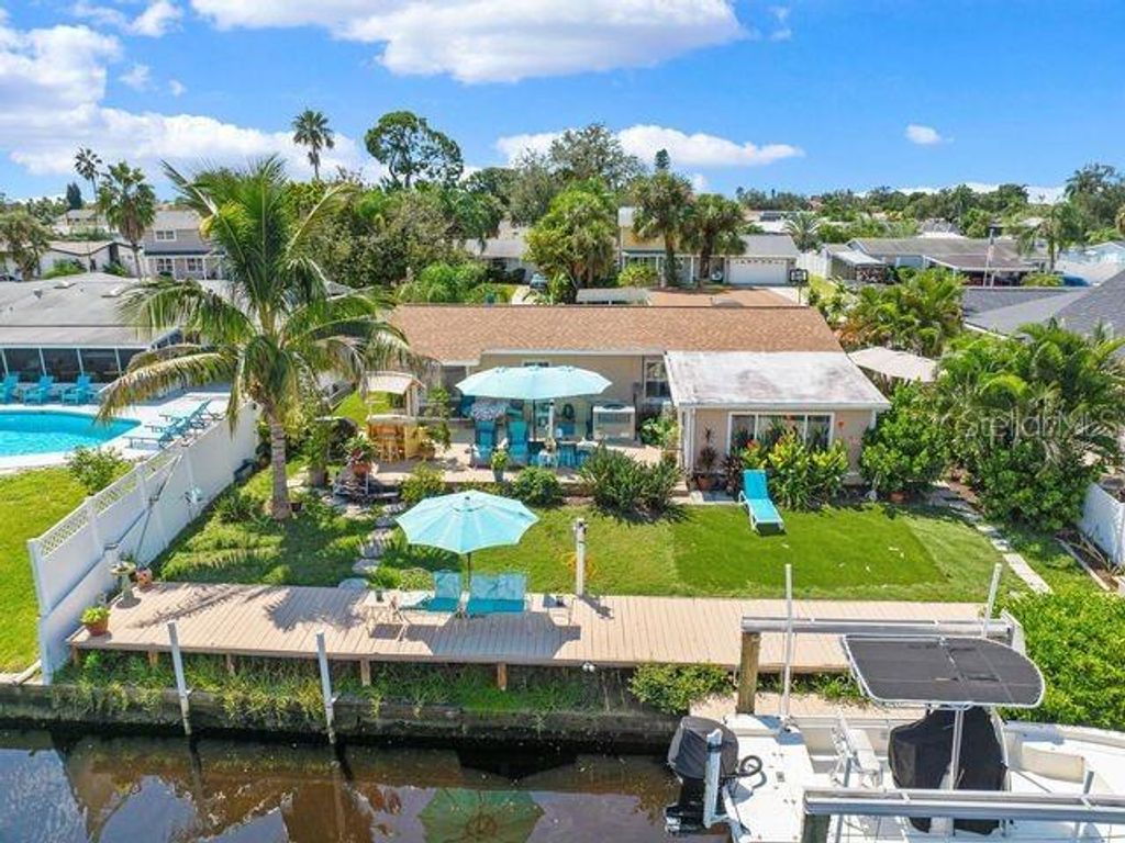 Image 3 of property listing at 10713 DALTON AVENUE, Tampa, FL 33615