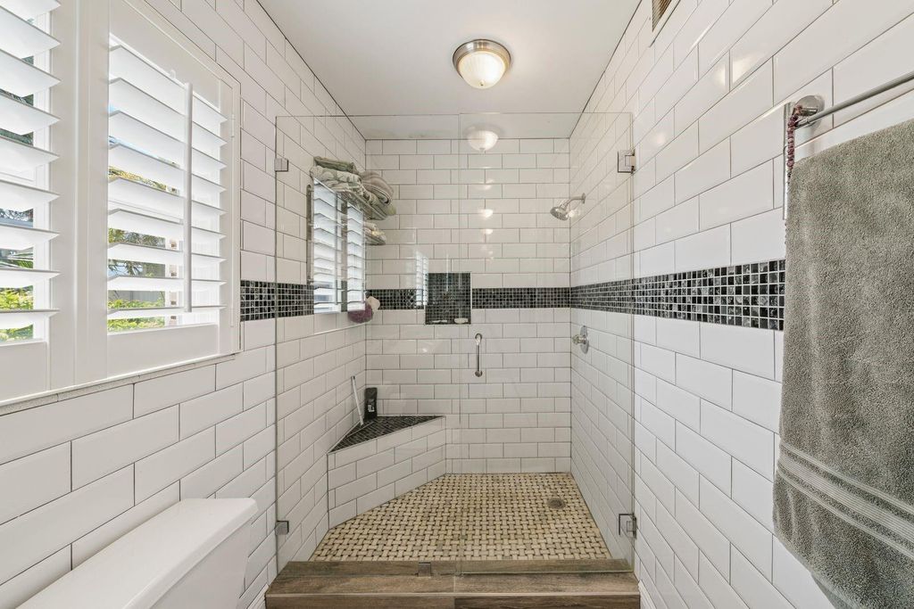 Image 22 of property listing at 10713 DALTON AVENUE, Tampa, FL 33615