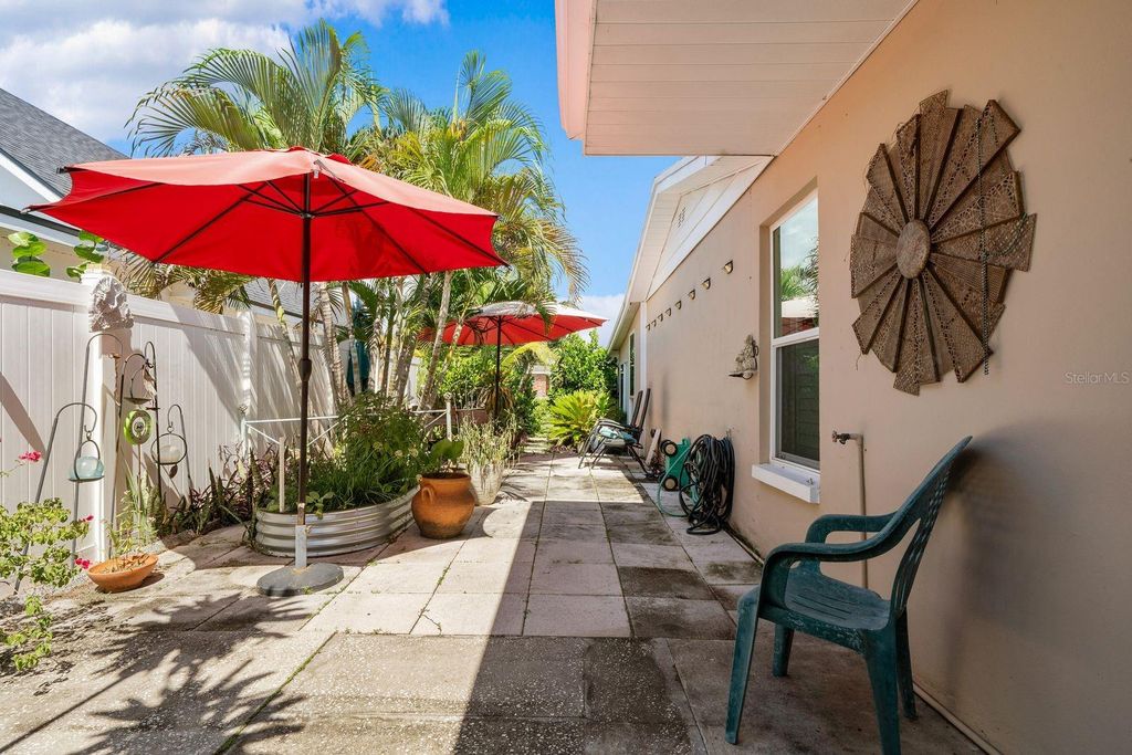 Image 27 of property listing at 10713 DALTON AVENUE, Tampa, FL 33615
