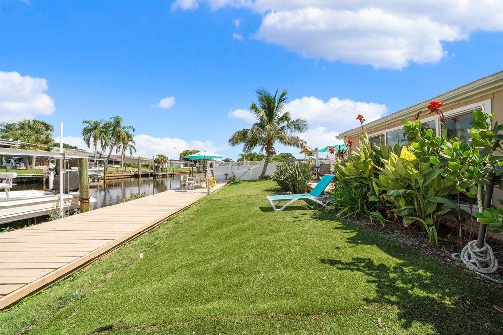 Image 31 of property listing at 10713 DALTON AVENUE, Tampa, FL 33615