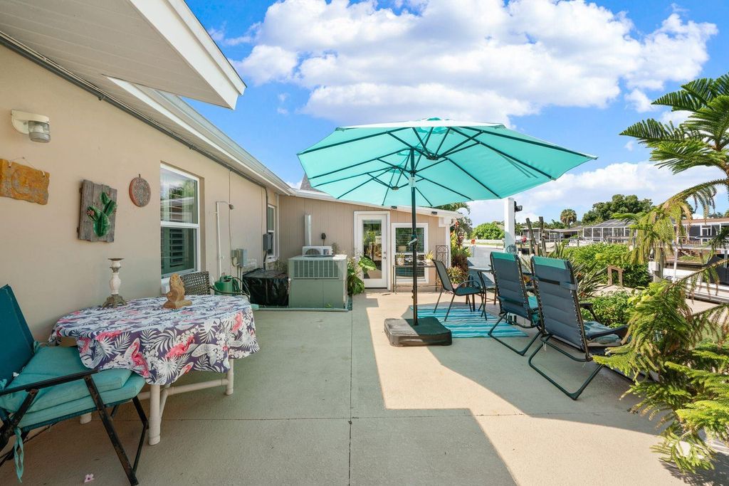 Image 37 of property listing at 10713 DALTON AVENUE, Tampa, FL 33615