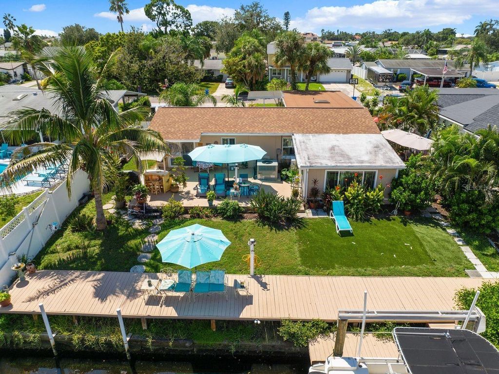 Image 40 of property listing at 10713 DALTON AVENUE, Tampa, FL 33615