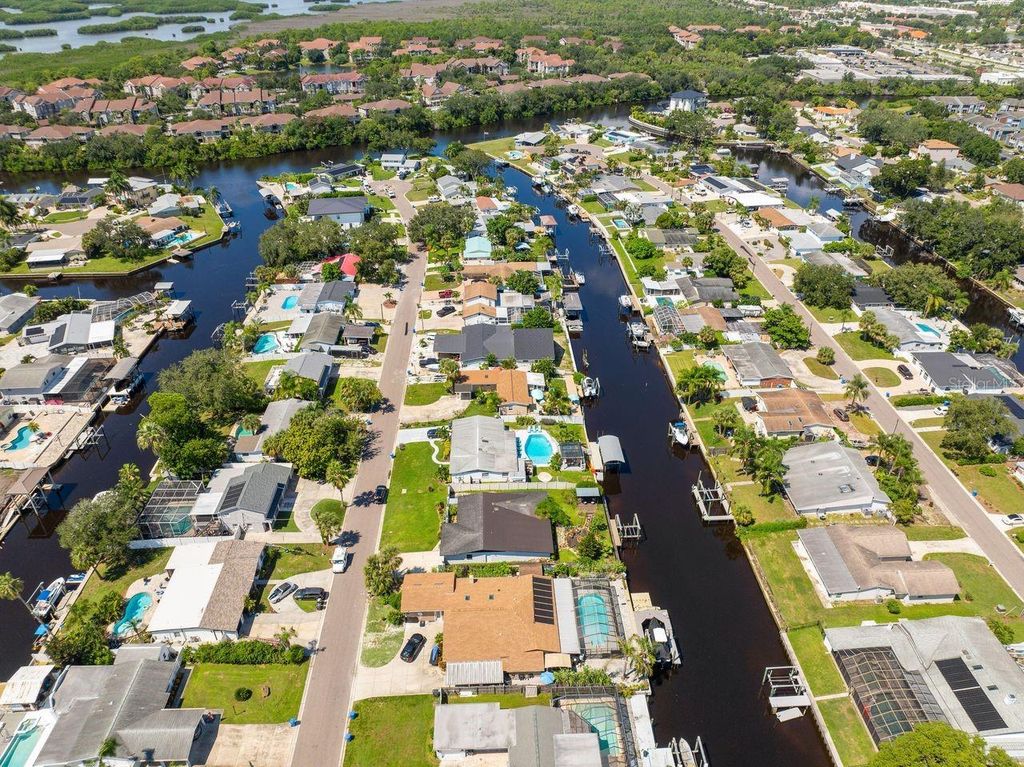 Image 45 of property listing at 10713 DALTON AVENUE, Tampa, FL 33615
