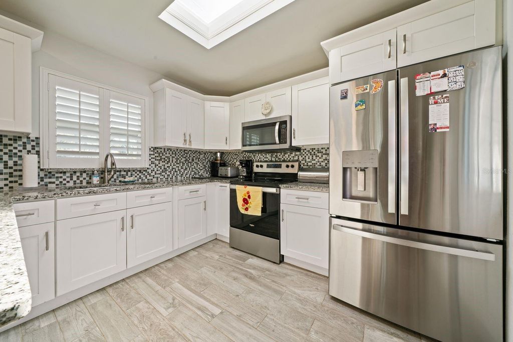 Image 6 of property listing at 10713 DALTON AVENUE, Tampa, FL 33615
