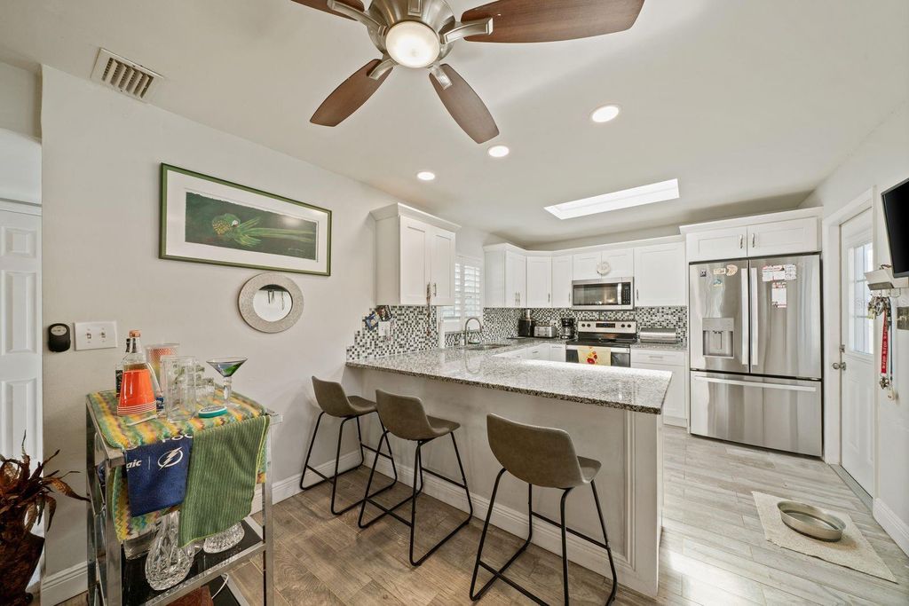 Image 8 of property listing at 10713 DALTON AVENUE, Tampa, FL 33615
