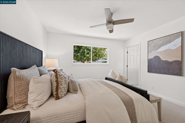 160 Cleopatra Dr, Pleasant Hill, CA 94523