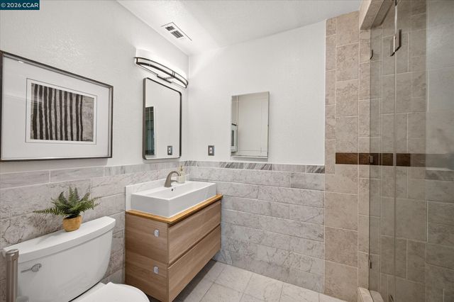 160 Cleopatra Dr, Pleasant Hill, CA 94523