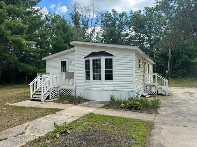 8570 S Bagnall Avenue, Pleasant Plains Twp, MI 49304