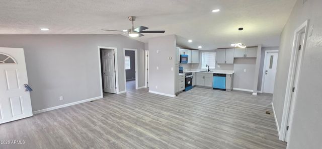 6840 W KAREN LEE Lane, Peoria, AZ 85382