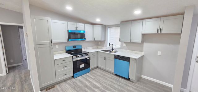 6840 W KAREN LEE Lane, Peoria, AZ 85382