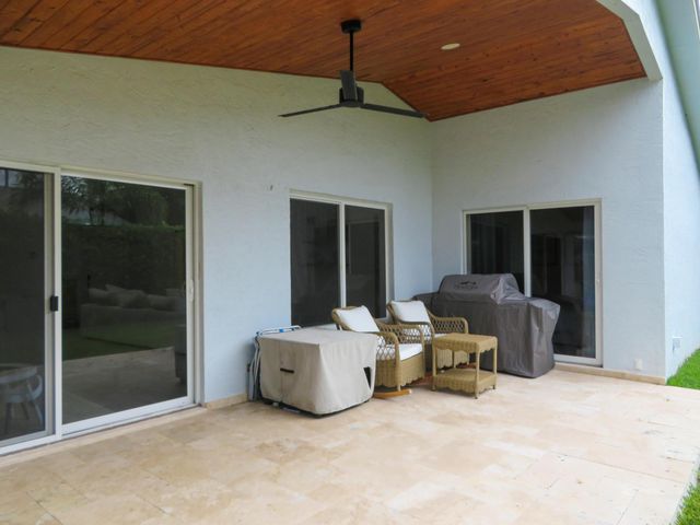 6070 Garrett Street, Jupiter, FL 33458