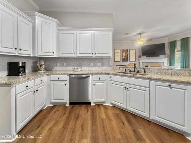 816 Ascham Court, Pearl, MS 39208