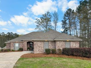 816 Ascham Court, Pearl, MS 39208