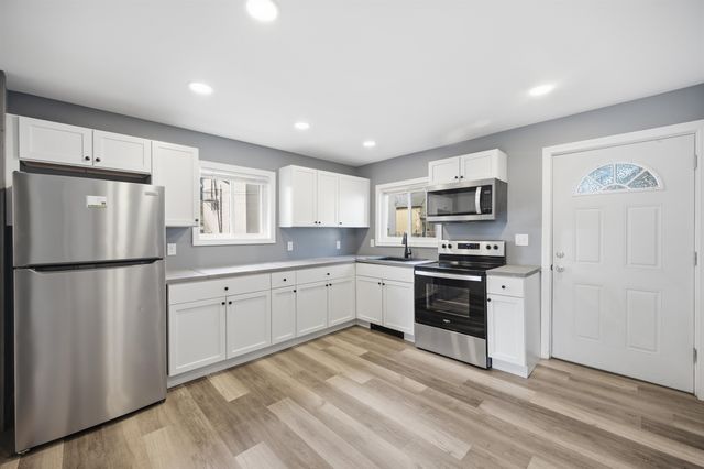 13-15 Shedds Avenue, Nashua, NH 03060