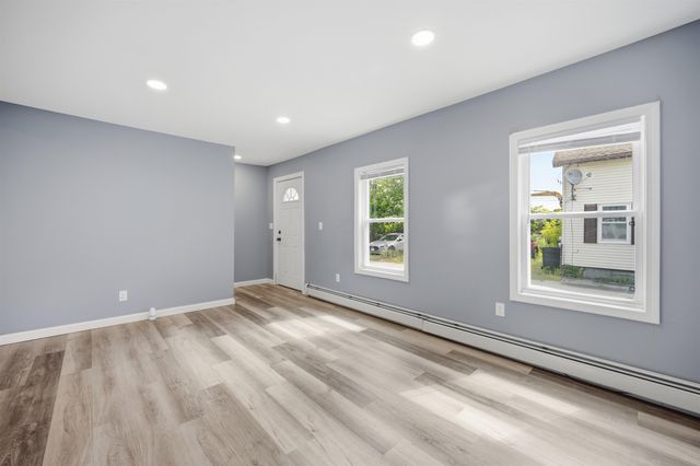 13-15 Shedds Avenue, Nashua, NH 03060