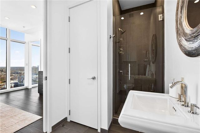 45 Ivan Allen Junior NW Boulevard 2705, Atlanta, GA 30308