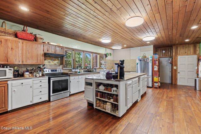 784 Twin Rivers Road, Athol, ID 83801